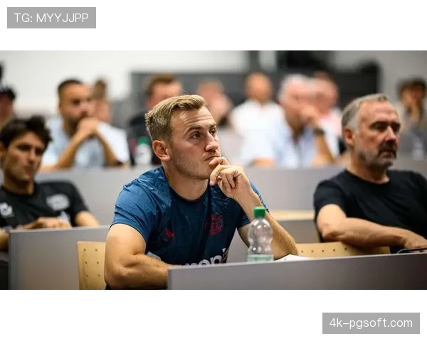 “足球进校园”项目扩展,德甲青训教练将定期赴中小学授课 “足球进校园”项目扩展,德甲青训教练将定期赴中小学授课